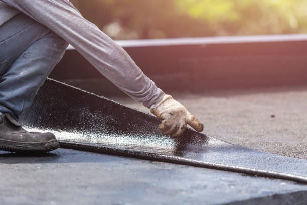 Professional Vapor Barrier Installation technician working in Schoolcraft, MI